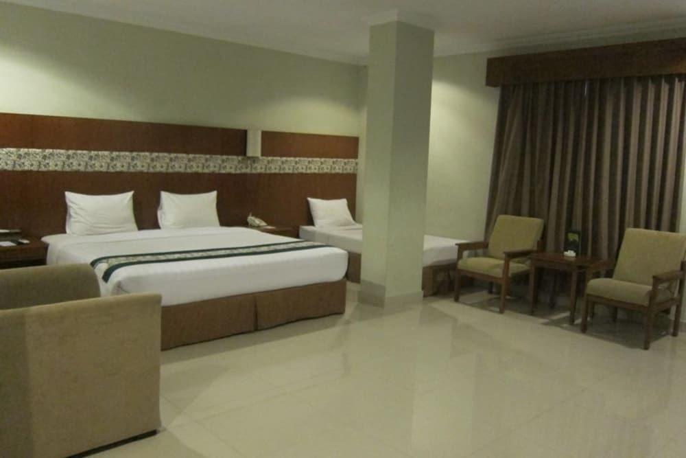 Cakra Kembang Hotel Kejayan Eksteriør billede