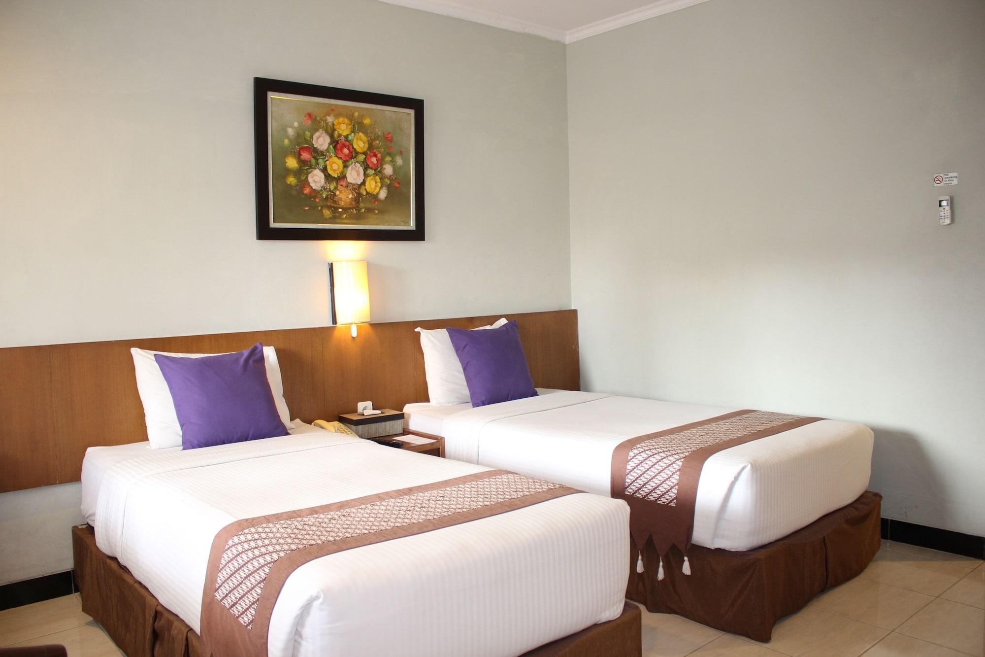 Cakra Kembang Hotel Kejayan Eksteriør billede