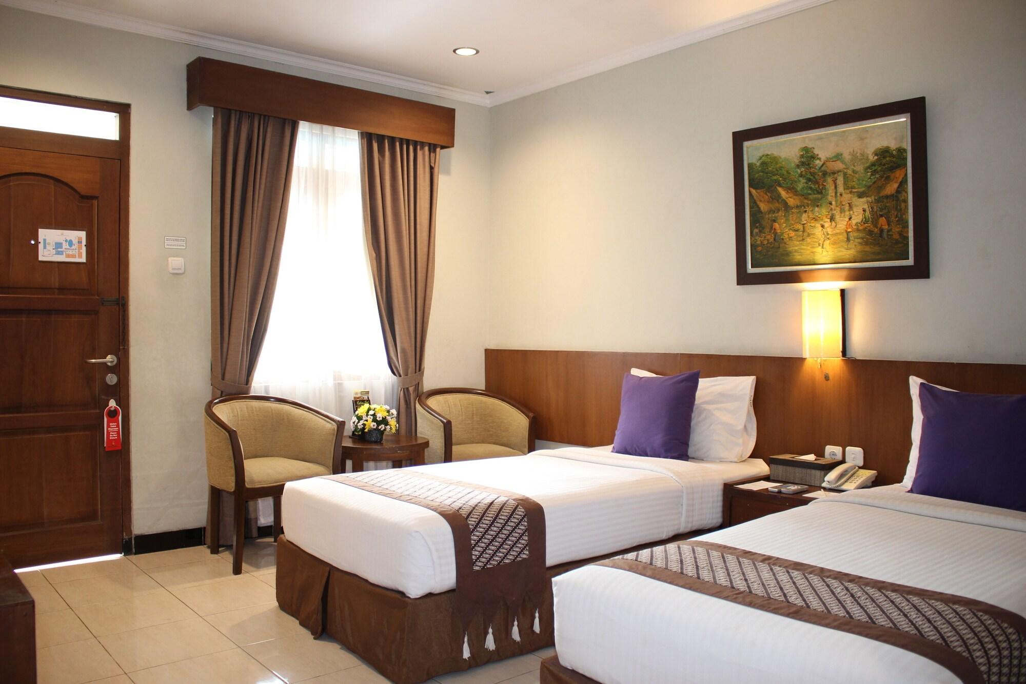 Cakra Kembang Hotel Kejayan Eksteriør billede