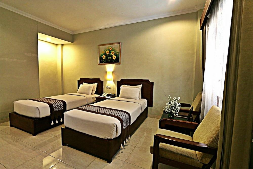 Cakra Kembang Hotel Kejayan Eksteriør billede